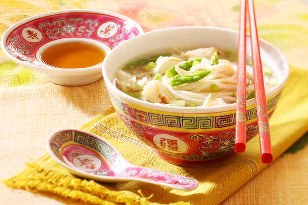 Bami-Suppe mit Spargel