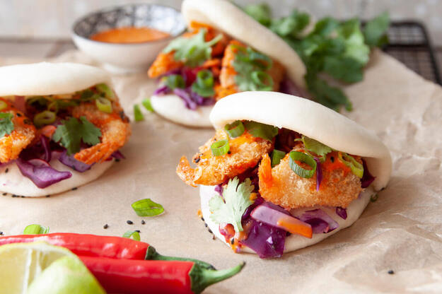 Gua Bao mit Schmetterlingsgarnelen